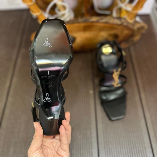 ysl-siyah-topuklu-ayakkabi-2-resim5-5970.jpg